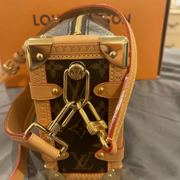 LOUIS VUITTON Side Trunk MM M46358 Monogram Handbag Like New - Picture 4 of 7